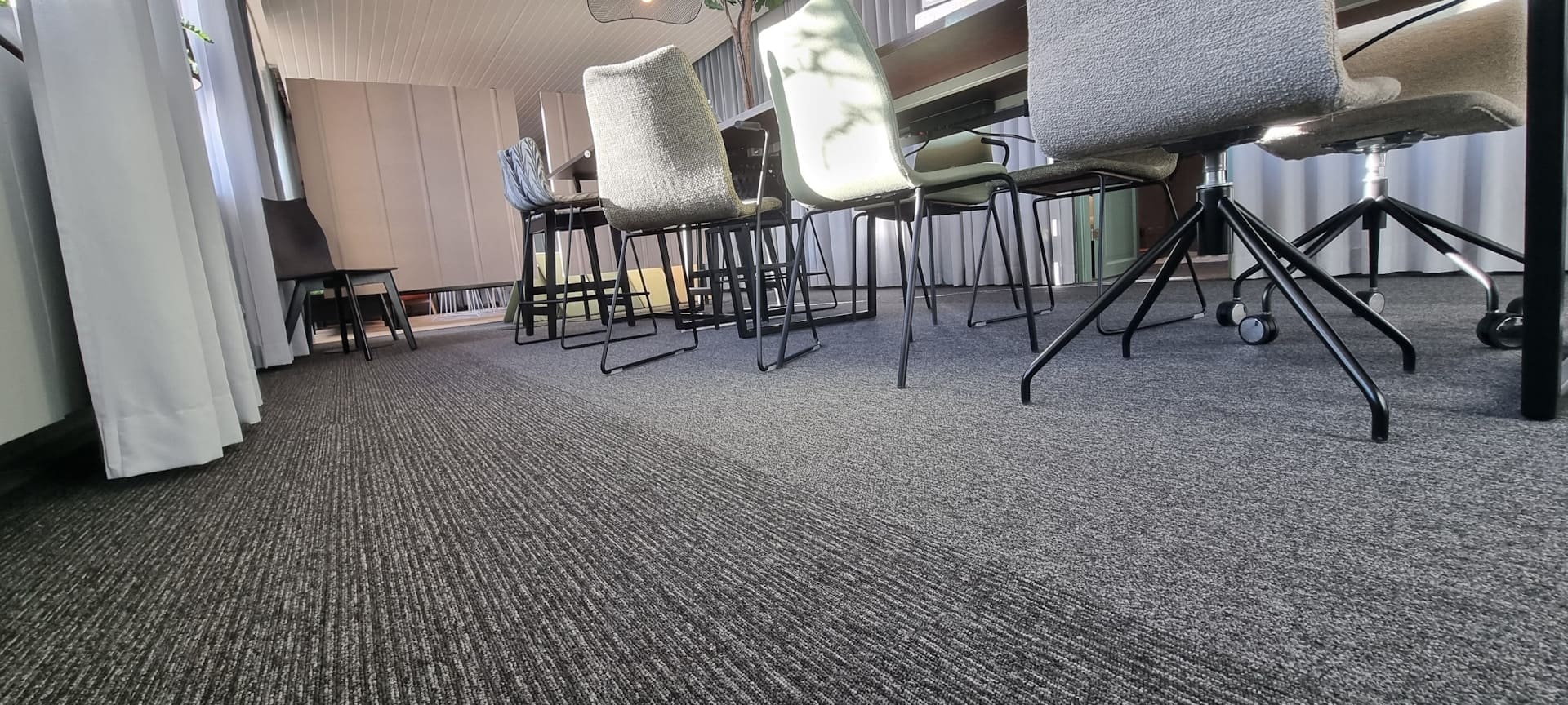 How to Choose the Perfect Flooring for Your Office